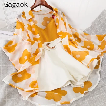 

Gagaok Sweet Chic Casual Women Suit 2020 Summer New Solid Knit V-neck Tank + Lapel Floral Print Chiffon Blouse + Wild Shorts