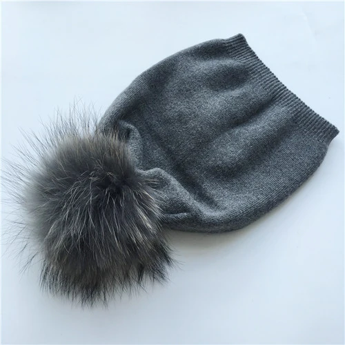 Dark grey match fur Вязаная шапка из натурального меха енота с помпонами, женские шапки бини, кашемировая зимняя шапка, Женская хлопковая шапка Skullies, шерстяная шапка - Цвет: Dark grey match fur