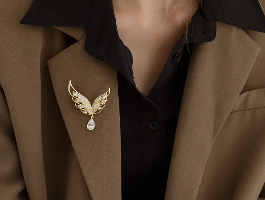 2023 trend Angel Wings Zircon Water Drop Lapel pins Unusual luxury Women's brooch Fashion Jewelry