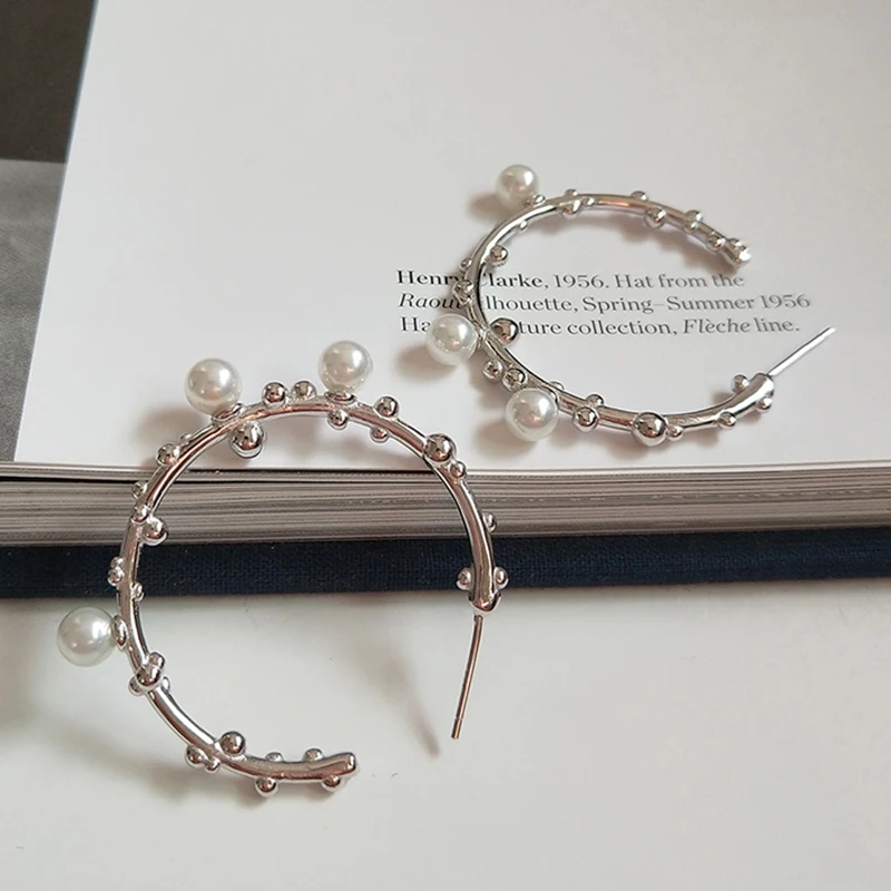 Серьги кольца женские из серебра 925 пробы с жемчугом и веткой