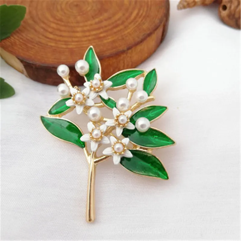 Gardenia pearl brooch creative simple female brooch accessories holiday costumes clothing accessories