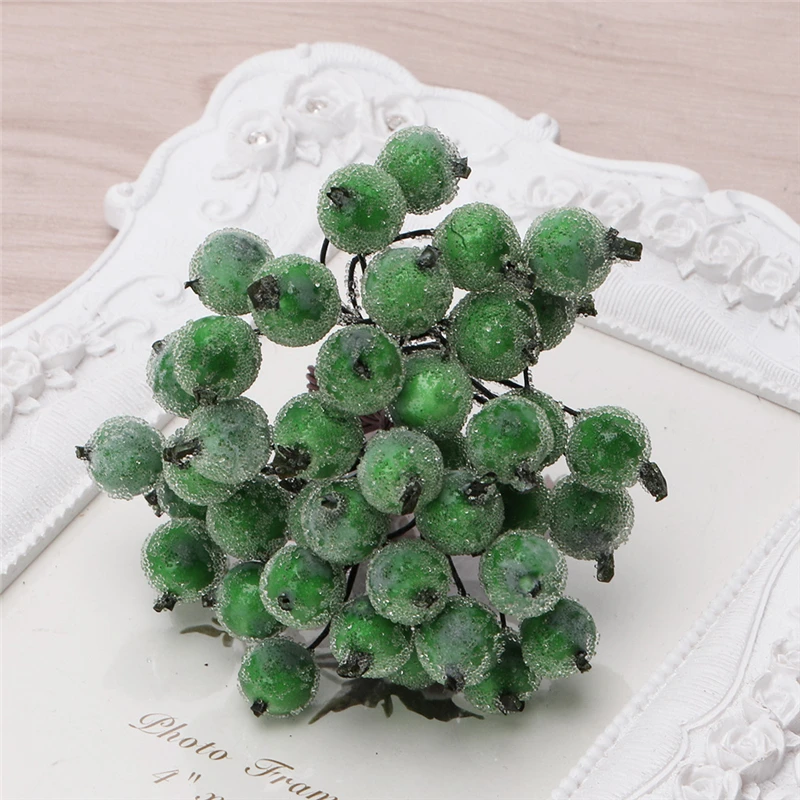 40 Pcs Decorative Mini Christmas Frosted Fruit Berry Holly Artificial Flower PXPC - Цвет: Green