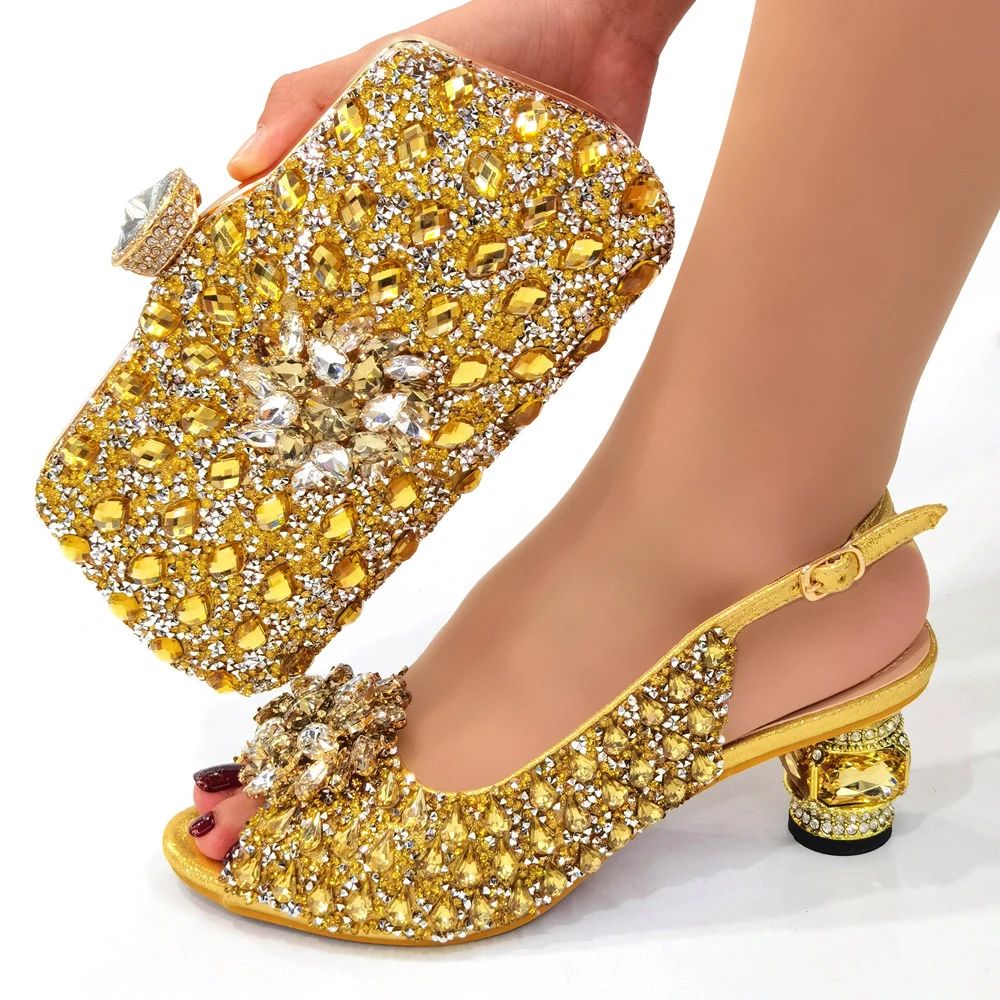 

Hot Sale Gold Women Shoes Match Handbag With Rhinestones Decoration African Dressing Pumps And Purse Set CR786,Heel 6CM
