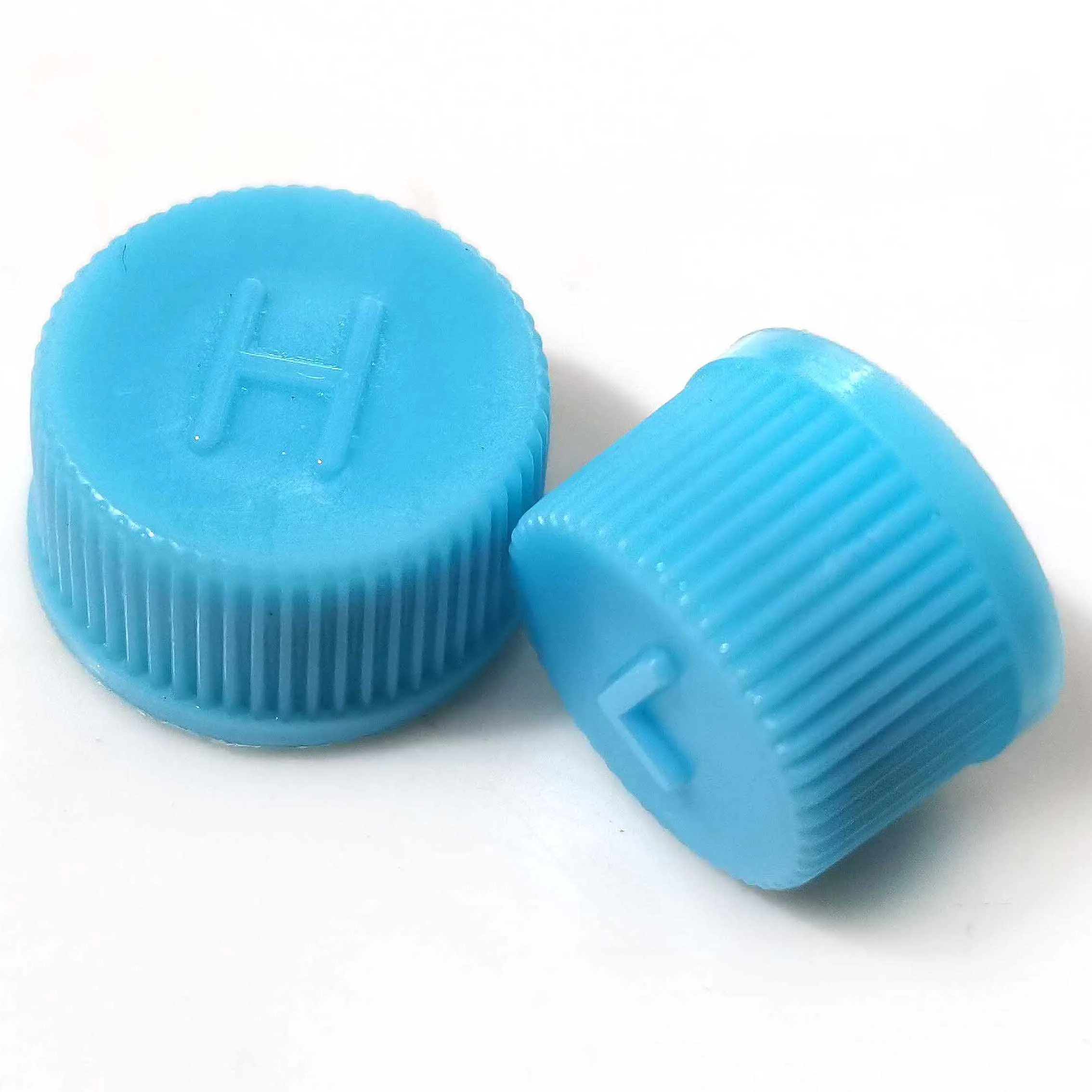 200pcs Auto A/C Valve Cap Refrigerant Valve Dust Cap Sealing Cover Universal R134a Core Needle Cover