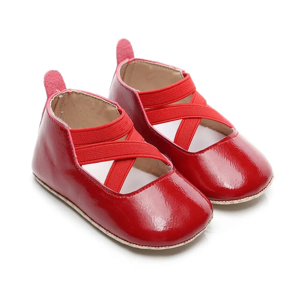 Новая Брендовая обувь с перекрестными ремешками для маленьких девочек обувь из искусственной кожи обувь с мягкой подошвой весенне-Осенняя обувь для малышей 0-24 месяцев@ A