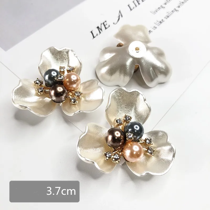 Details about   Rhinestones Ivory Buttons Round Metal Hair Flowers Center Scrapbooking Flat Back