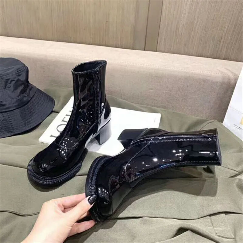 black Patent leather Новые Подиумные ботильоны для женщин круглый носок Лакированная кожа полусапожки высокий толстый каблук черные ботинки Rome Женская обувь; botas mujer - Цвет: black Patent leather