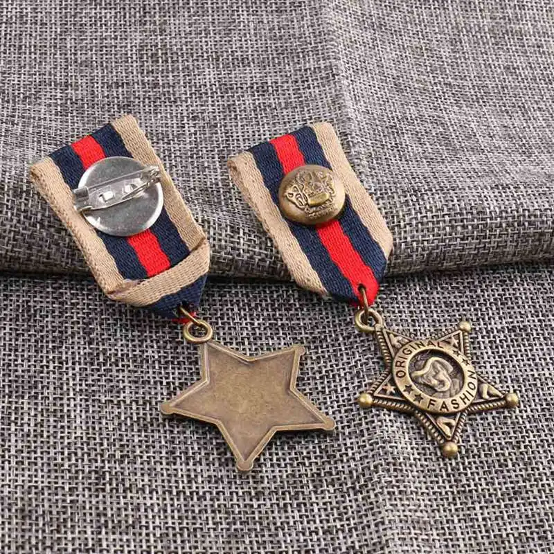 

Vintage accesorios de uniformes escolares para estudiantes broches de medalla broche de estilo vaquero occidental para hombres broches de medallas del ejército