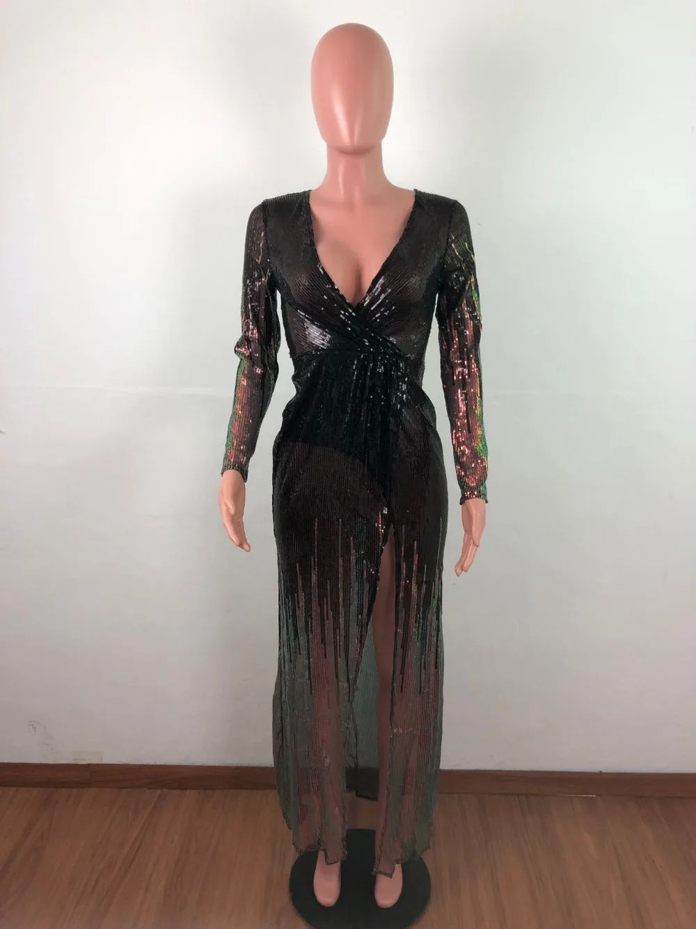 12103047893_2132539483