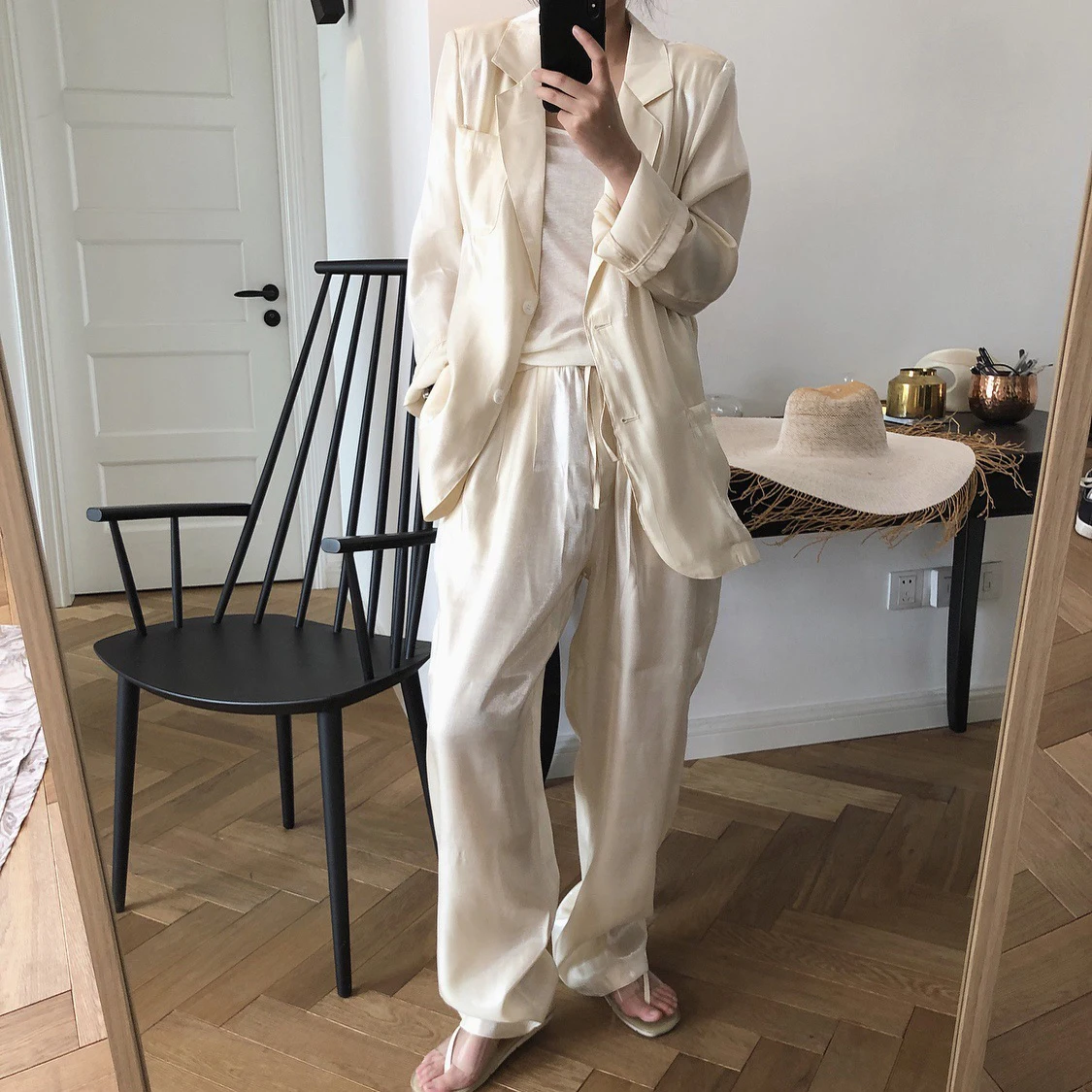 

Women's Loose Korean Slouchy Satin Sunscreen Blazer Suits Fashion Solid Thin Luster Light Drape Woman Clothes Two Piece Suit