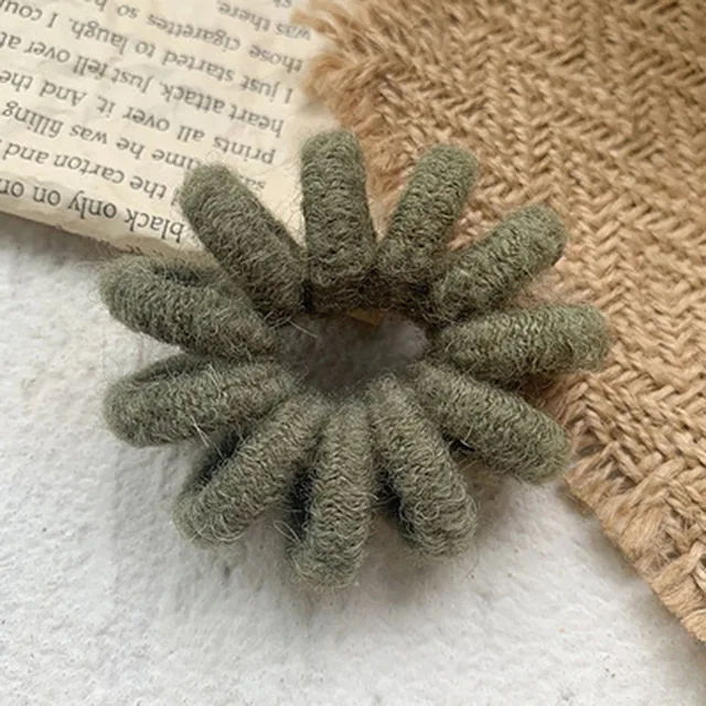 1PC Elastic Hair Bands Velvet Spiral Shape Ponytail Holders Hair Ties Gum Rubber Band Hair Rope Telephone Wire Hair Accessories Army Green