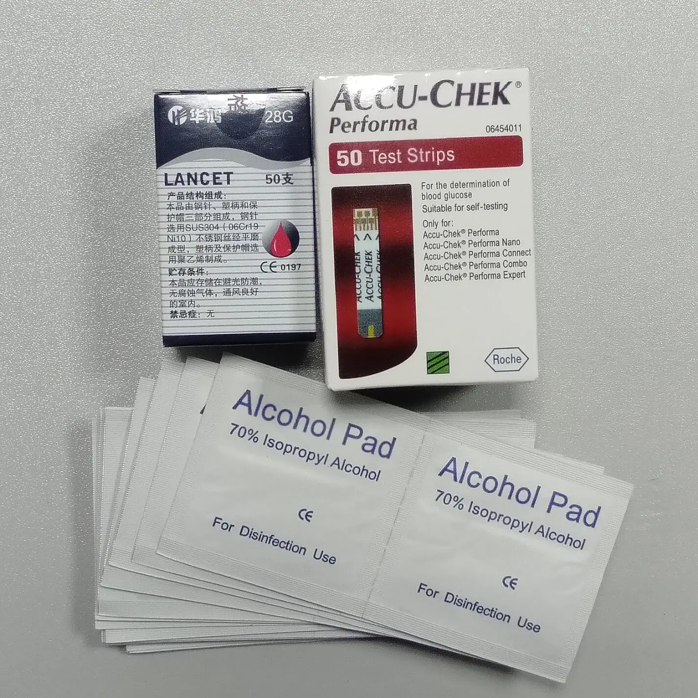 50 шт., срок годности 31th. 10, ACCU-CHEK, тест-полоски для определения уровня глюкозы в крови, стерильное полотенце, спиртовой антисептик для рук