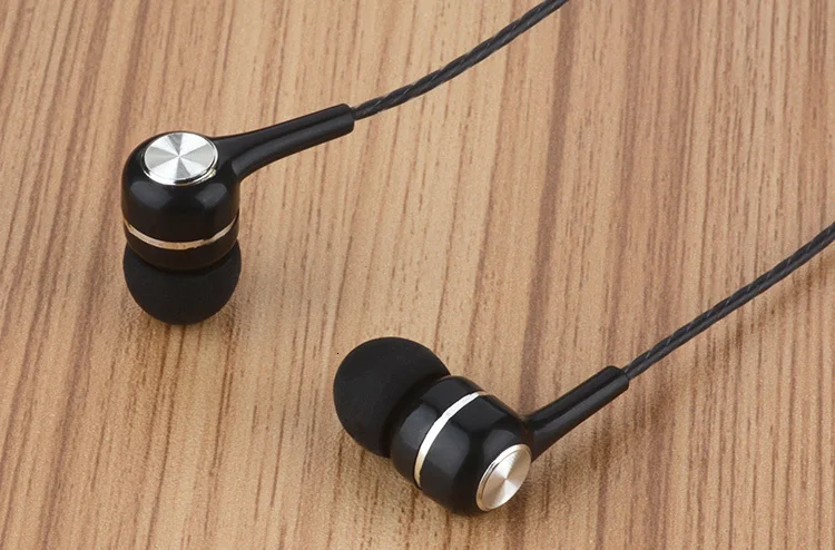earphones