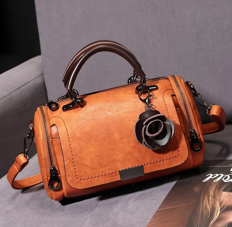 

2019 Korean-style WOMEN'S Leather Bags 2 Spring New Style Boston Bag Pillow Bag Fashion Pendant hua duo bao