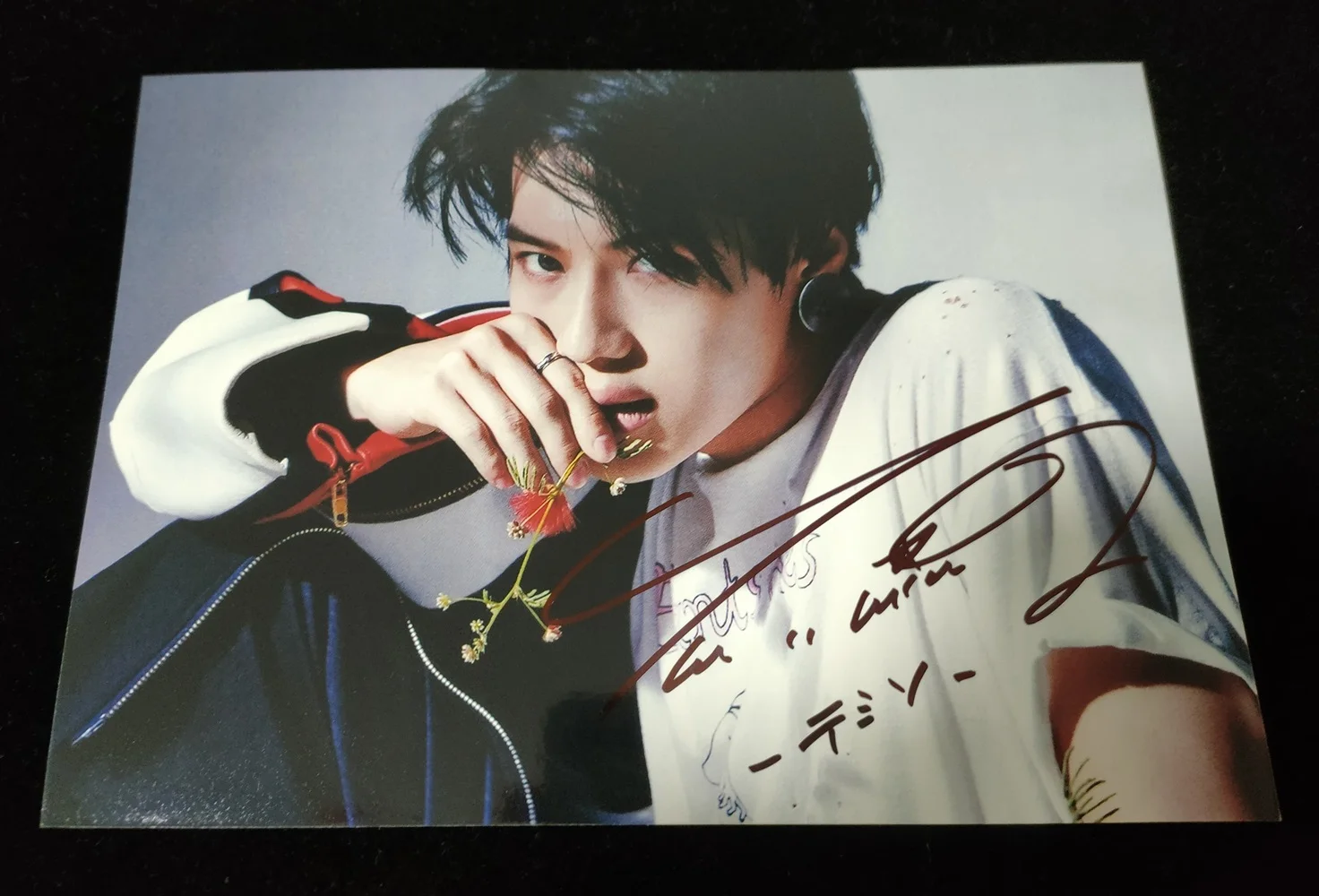 Shinee Taemin Autographed Original Photo Signed Autographs