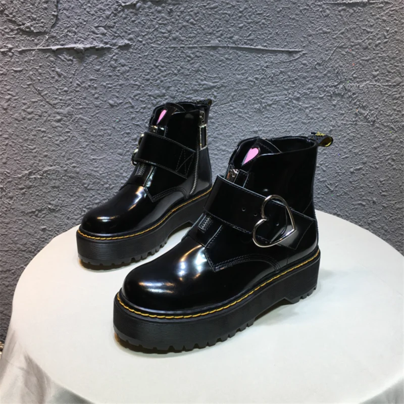 Scarpe donna/Женская обувь; zapatos De Mujer; обувь из лакированной кожи; chaussures femme; ботинки на платформе с круглым носком; женские ботинки без застежки
