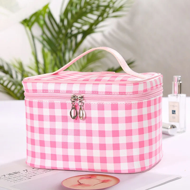 Большая вместительная женская косметичка органайзер для путешествий