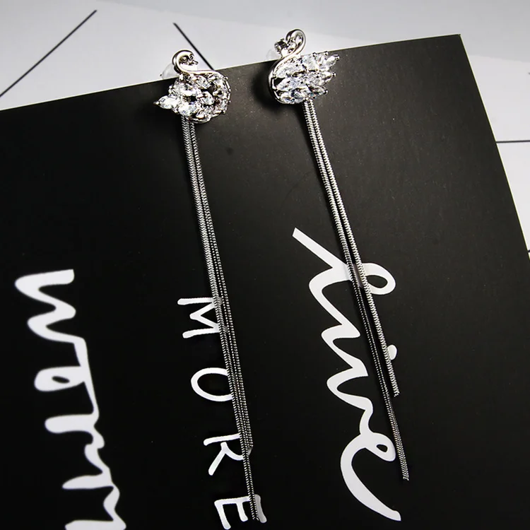 LADYCHIC милые элегантные серебряные серьги в виде лебедей для женщин милые жемчужные серьги Модные Ювелирные изделия Подарки на день рождения LE1374 - Окраска металла: tassel swan clear