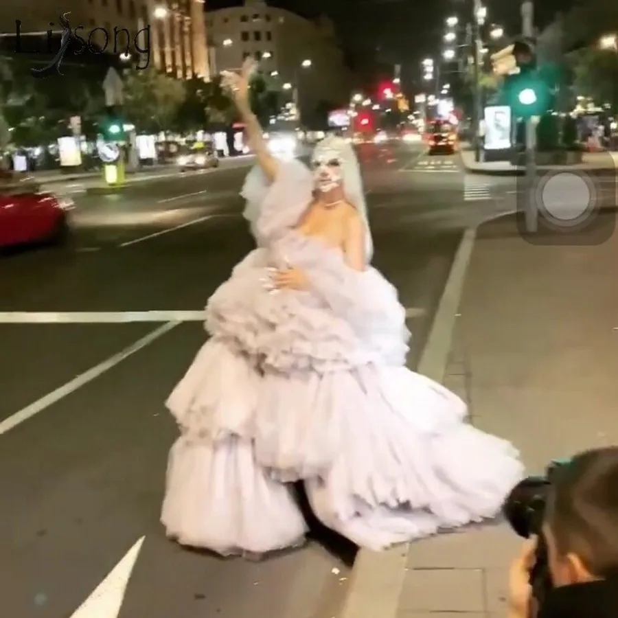 Chic Naakt Roze Ruches Tiered Tutu Prom Dresses 2020 Off De Schouder Puffy Tulle Baljurken Lange Prom Jassen Plus size Chic Naakt Roze Ruches Tiered Tutu Prom Dresses 2020 Off De Schouder Puffy Tulle Baljurken Lange Prom Jassen Plus size