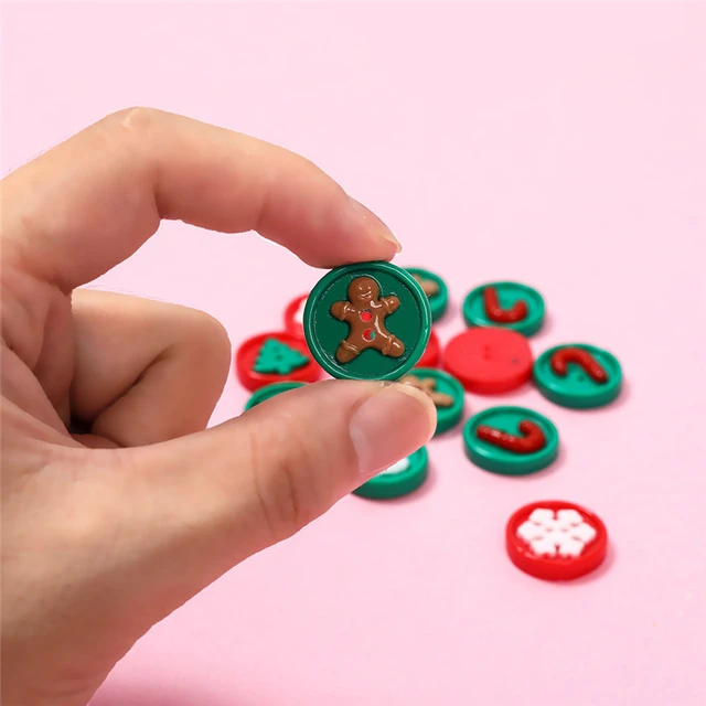 20pcs Mixed Resin Christmas Buttons Snowflake Christmas Tree 2 Holes Sewing  Round Buttons Gingerbread Man Embellishments Craft - AliExpress