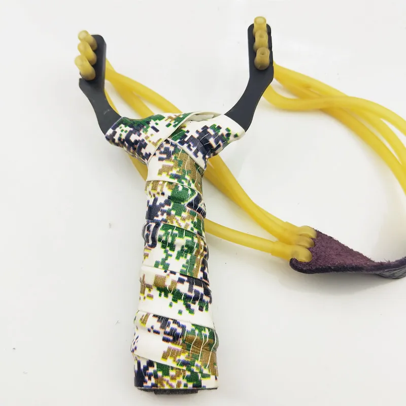 

Titanium steel high quality slingshot high power shooting bow with three card rubber band has more disruptive adult shooting gam