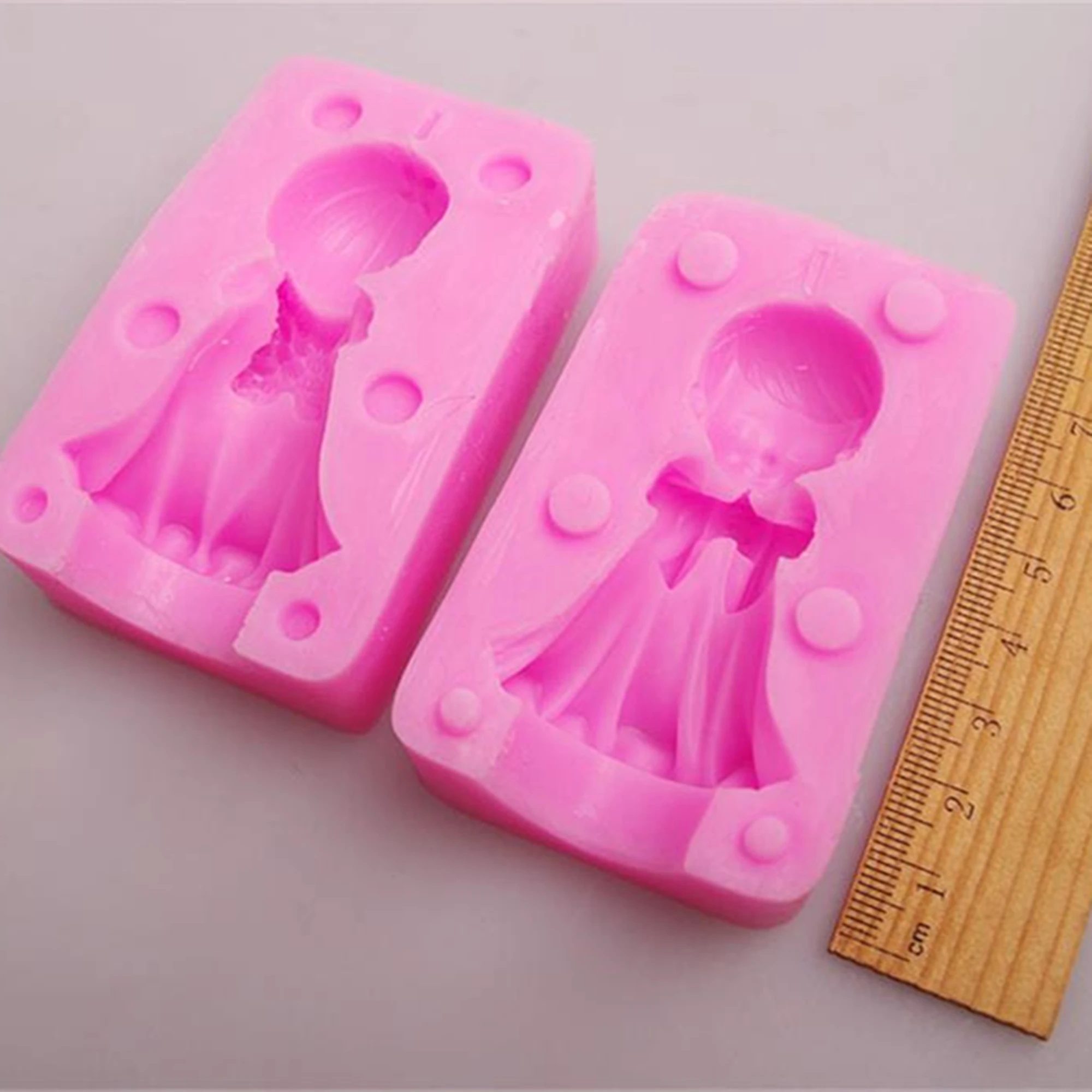 Формочки для шоколадных цветов. Как залить молд шоколадом. Как залить молд шоколадом. Силиконовые молды для шоколада. Молд бутсы для шоколада.