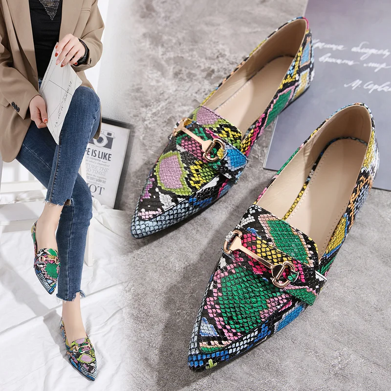 

Bellat Flats Shoes Women Snake Prints Loafers Metal Decoration Pointed Toe Shoes Casual Slip on Slides Mixed Color Zapatos Mujer