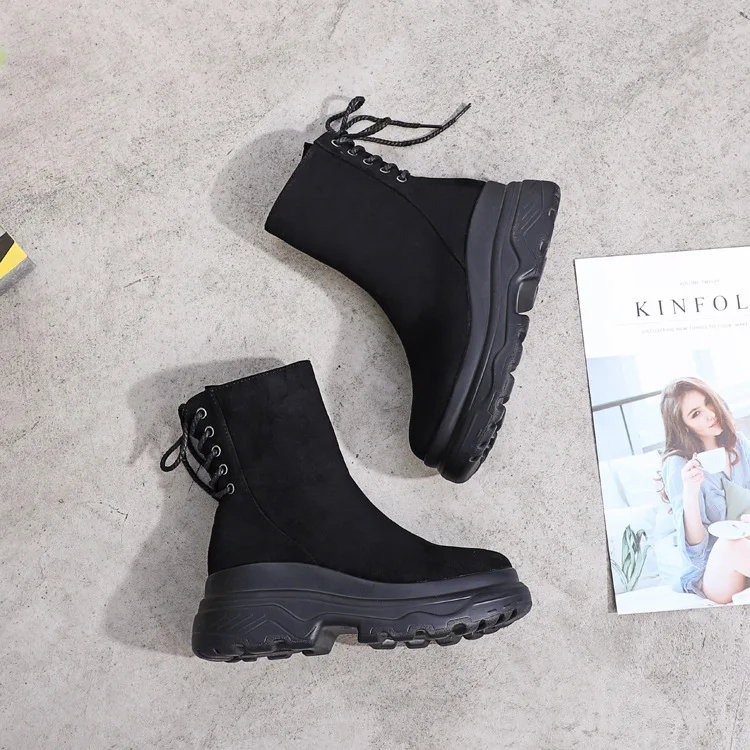 11689167607_702780633