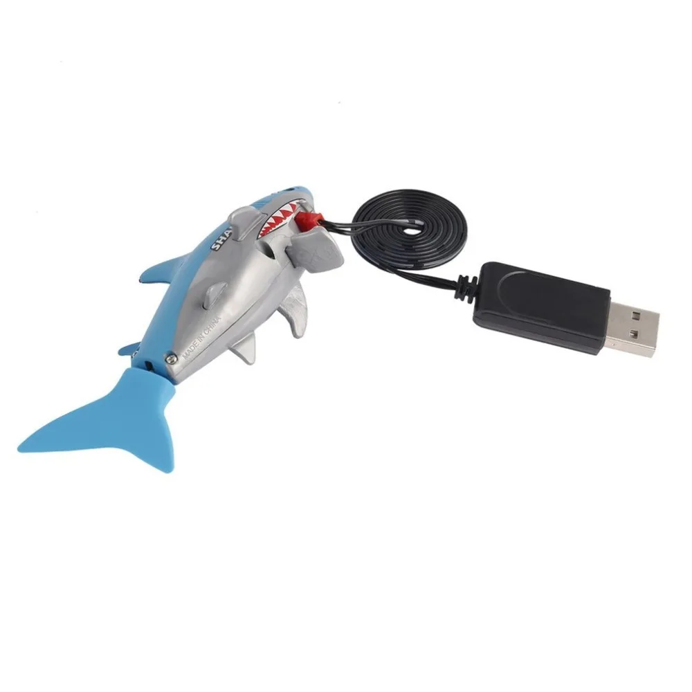 Mini RC boat 4 CH Remote Small Sharks With USB Remote Control Toy Fish Boat Best Christmas Gift for Children Kids New Mini RC boat 4 CH Remote Small Sharks With USB Remote Control Toy Fish Boat Best Christmas Gift for Children Kids New