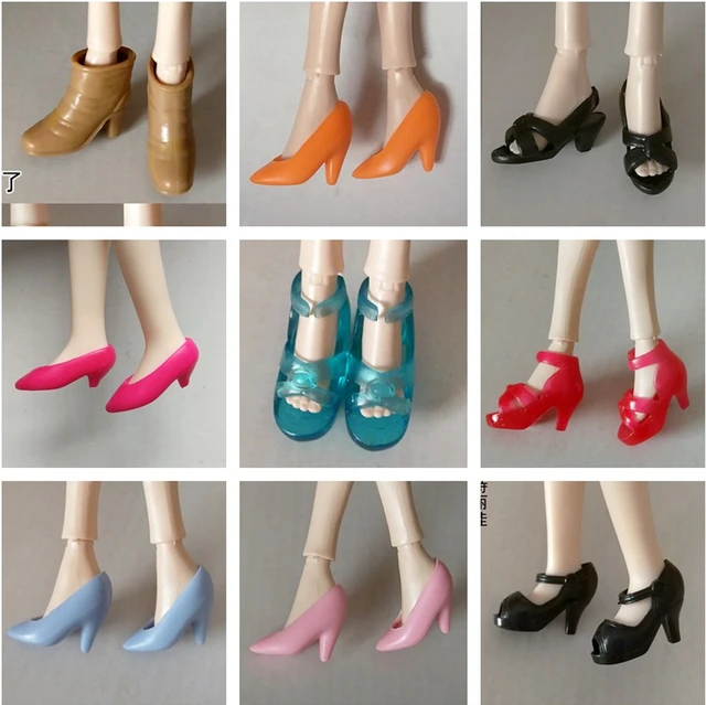1/6ハイヒールの靴人形リカちゃん桃子人形ブライス人形の靴のファッションプラスチックの靴女の子人形白赤靴