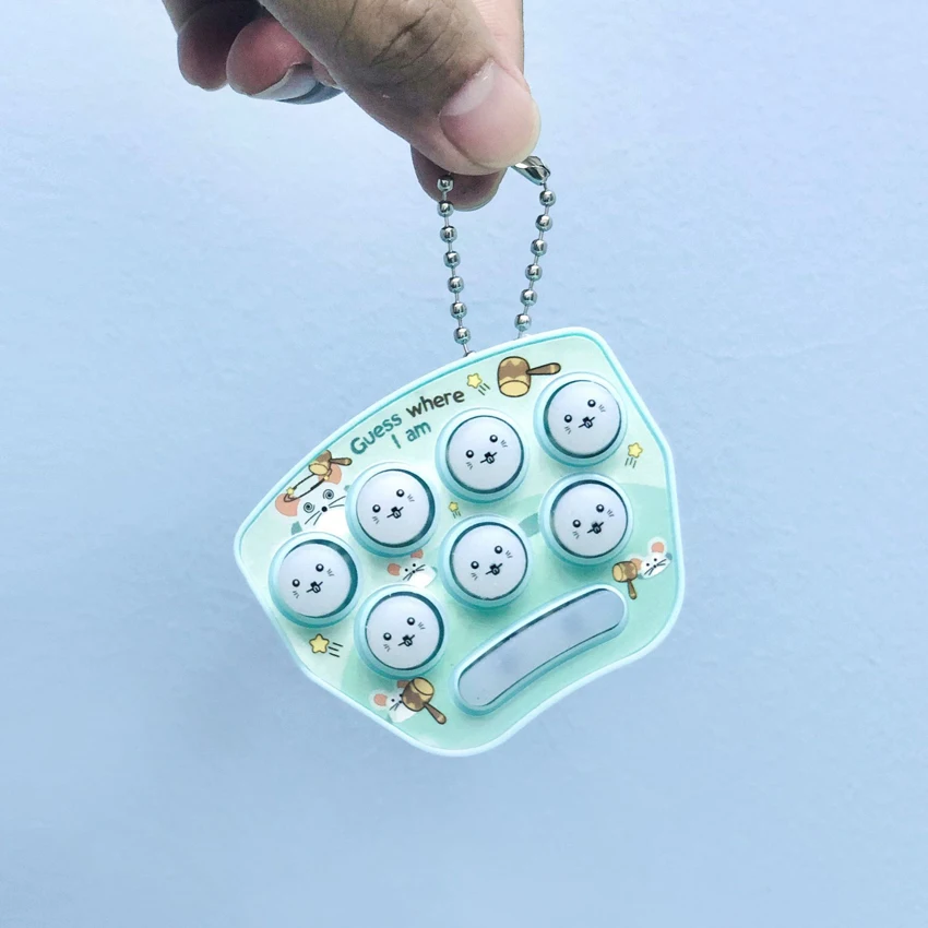 Mini Portable Game Console Keychain Children Handheld Game Console Toy Puzzle Nostalgic Cartoon Creative New Year Christmas Gift