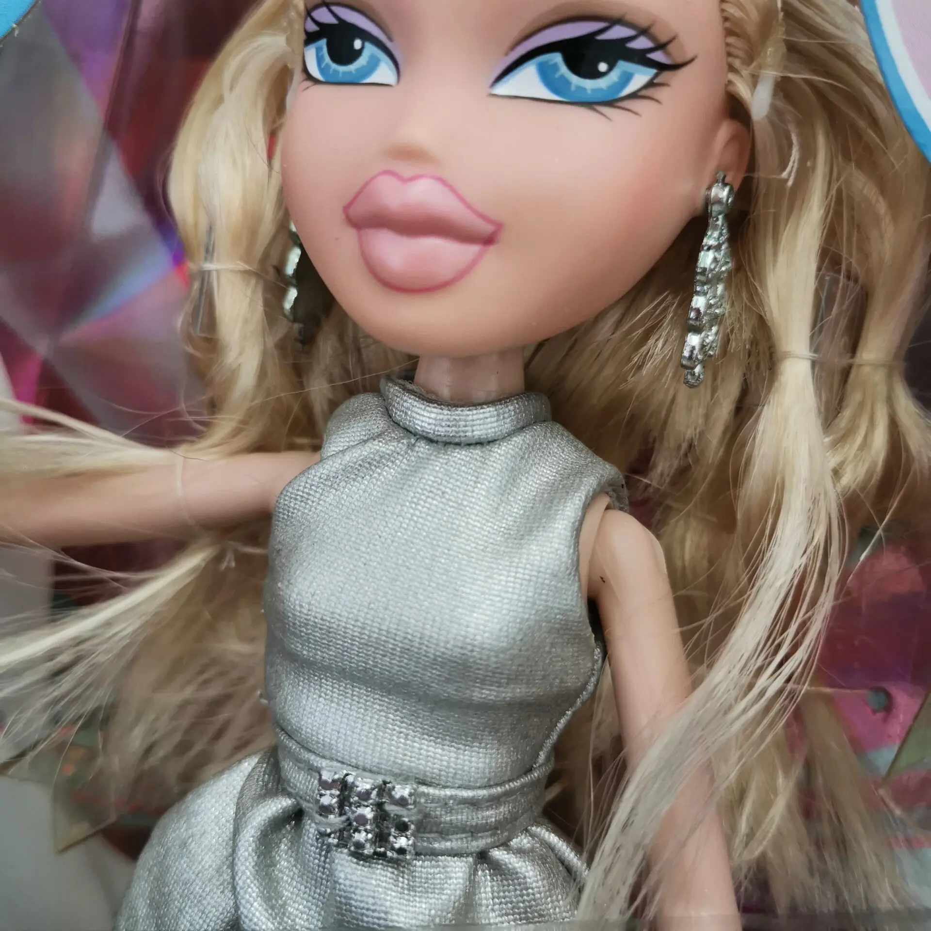 Высокое качество, модные куклы, фигурка, оригинальная Кукла Bratz, красные волосы и красивая одежда, платье, кукла, лучший подарок для ребенка