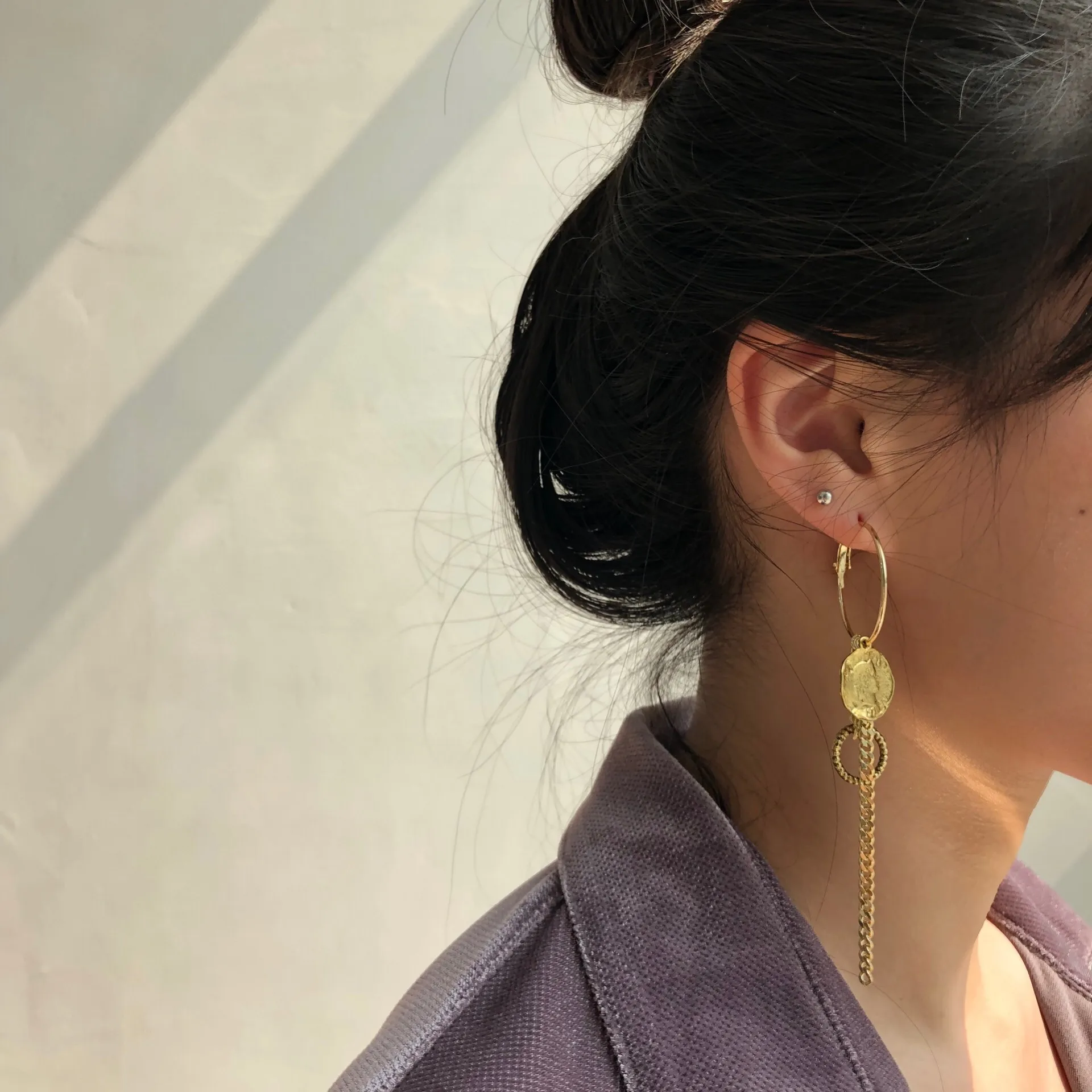 Женские винтажные серьги-гвоздики Асимметричные висячие серьги в форме монет