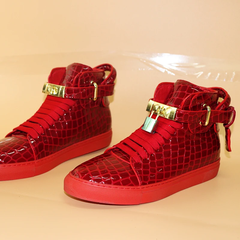 Phenkang Men Embossed Crocodile High Top Sneakers Lock Lace Red Flats Real Leather Designer Boots Men&lsquo;s Casual Shoes