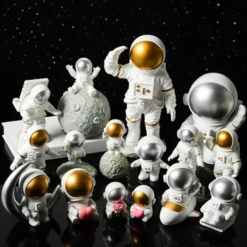 

Resin Astronaut Figurines Fashion Spaceman With Moon Sculpture Decorative Miniatures Cosmonaut Statues Gift For Man & Boyfriend