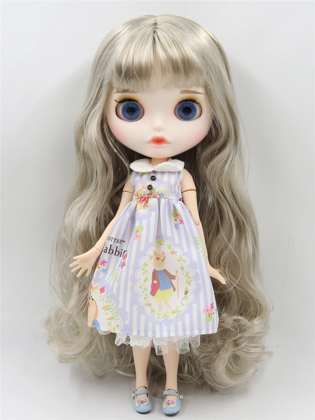 Coraline – Premium Custom Neo Blythe Doll with Silver Hair, White Skin & Matte Pouty Face 1