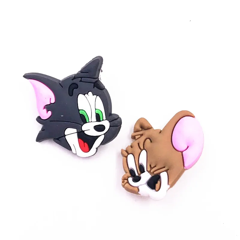 

2Pcs Cartoon PVC Brooches for Women Clothes Badges Tom and Jerry Mouse Label Icons on Backpack Clothes Pins Girls Party Presents