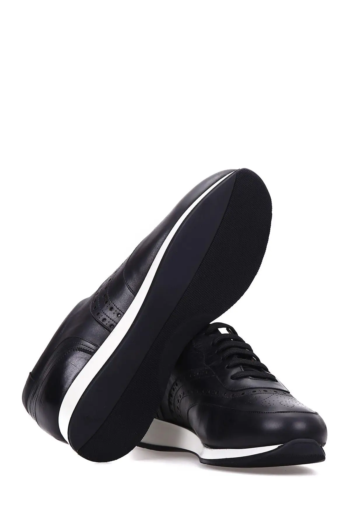 Мужские черные кроссовки из натуральной кожи Derimod