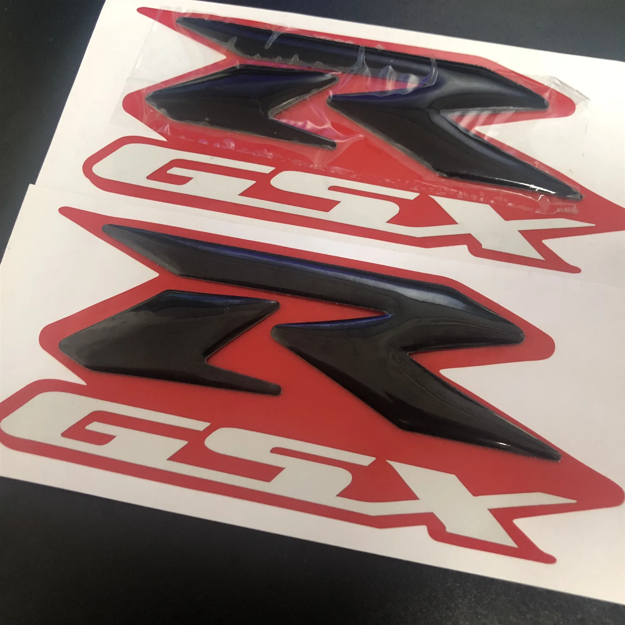 2xblack красный эмблема 3D Fender бак подписать аппликацию Стикеры для Suzuki GSXR 600 750 1000 K1/2/3/4/5/6/7/8/9 мотоцикл/крейсера/Измельчитель