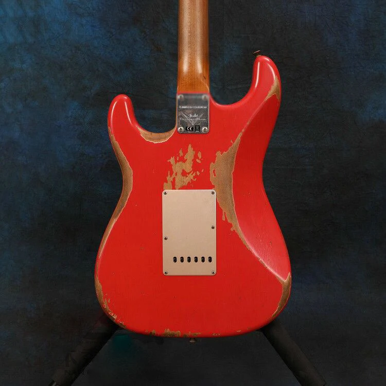 New style.Red color relics electric guitar.high quality pickups,handmade 6 stings gitaar.real photos