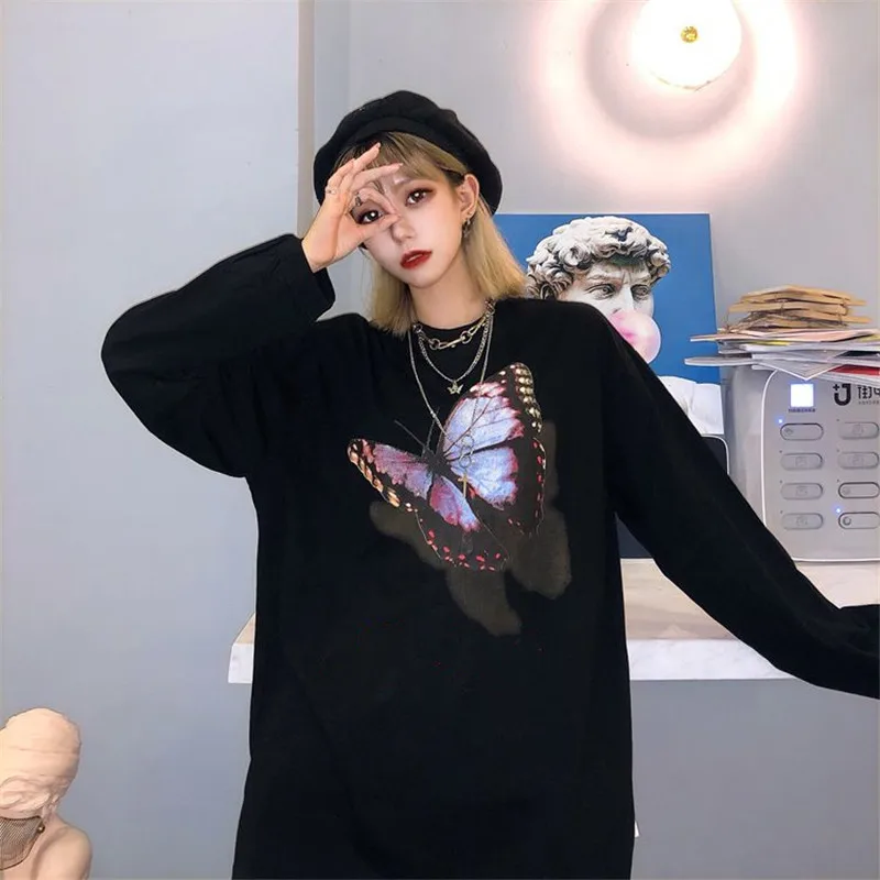 Lychee Harajuku, женская футболка с темным принтом бабочки, свободная футболка с вырезом лодочкой, женские пуловеры, топы, повседневные весенние женские футболки, футболки