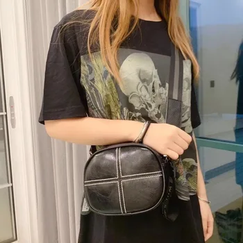 

Bag Female 2020 New Korean Fashion xie kua bao Wild Lady Shoulder Pu Small yuan bao Guangzhou Women's Bags Wholesale