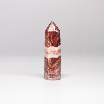 

1PC Natural Laterite Quartz Dot Healing Stone Hexagonal Prism Red Stripe Mineral Objective Crystal Crystal Reiki Home Decoration