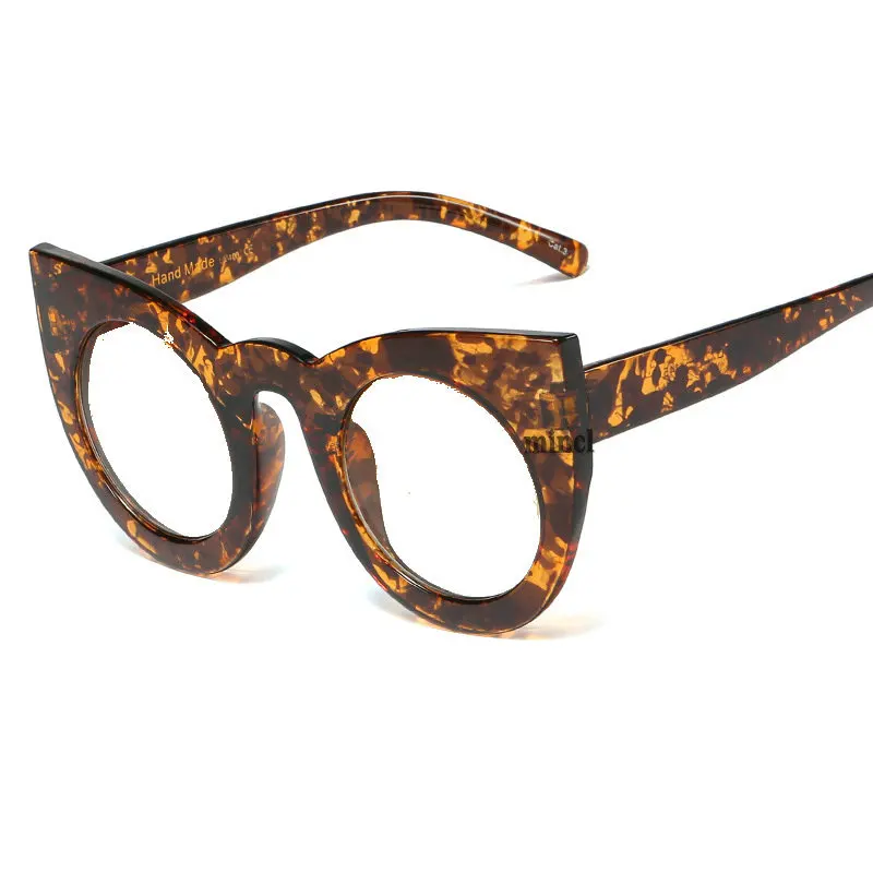 Очки с леопардовой оправой. Оправа для очков женская леопардовая. Очки с леопардовой оправой. Леопардовые солнцезащитные очки. Очки прада леопард.