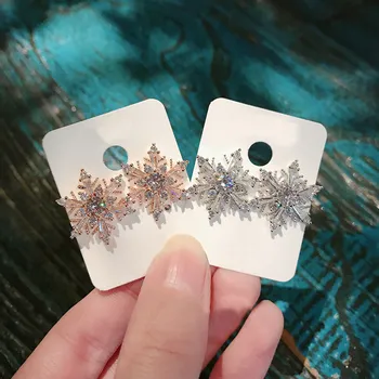 

Korean New Winer Trendy Elegant Shiny Zircon Snowflake Stud Earrings For Women Daily Personality Accessories