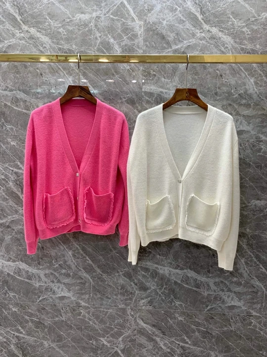 

2019 Early Autumn New Woman V-collar Symmetrical Pocket Button Long-sleeved Pure-color Open-top Knitted Shirt 807