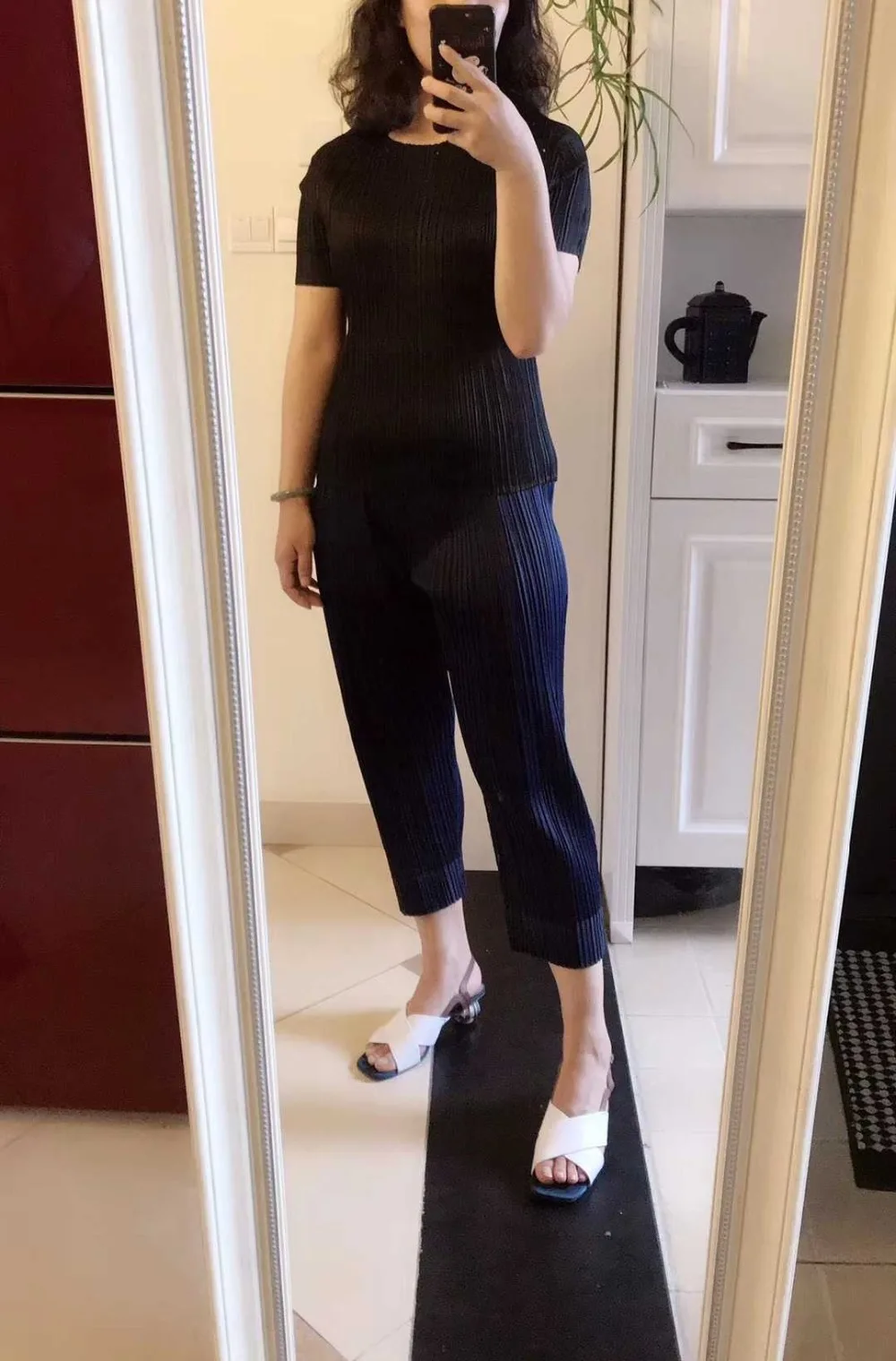 Плиссированная футболка с короткими рукавами женская новая однотонная Повседневная футболка большого размера MIYAKE плиссированная футболка