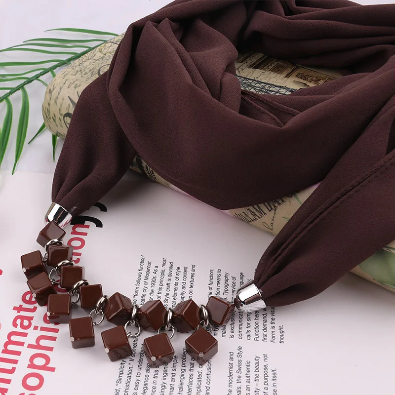 10750282730_115398159