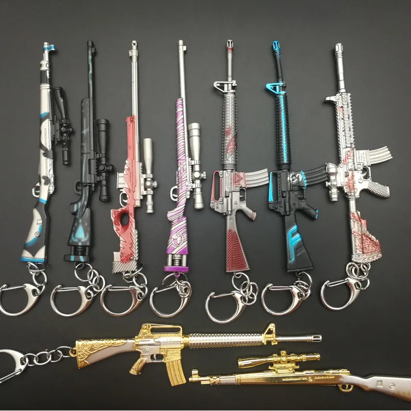 

2019 New PUBG Key Chain Cosplay disfraz llavero móvil casco mochila Pan aleación modelo llavero llaveros 98 K AWM Mini colgante