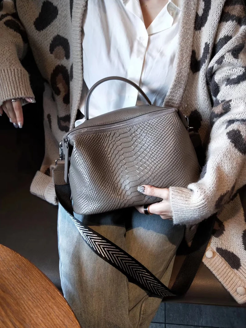 Новая модная зимняя женская сумка из воловьей кожи с узором «Аллигатор», Большая вместительная женская сумка через плечо с 2 ремешками